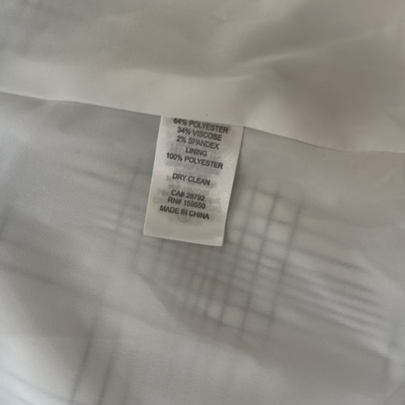 Nwt. Elaine rose jacket. - Picture 4 of 6